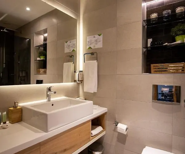 Отель Putnik 4*